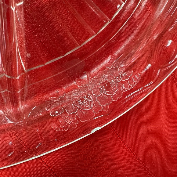 Anchor Hocking Mayfair Open Rose Transparent Glass Sectioned Platter - Picture 5 of 5